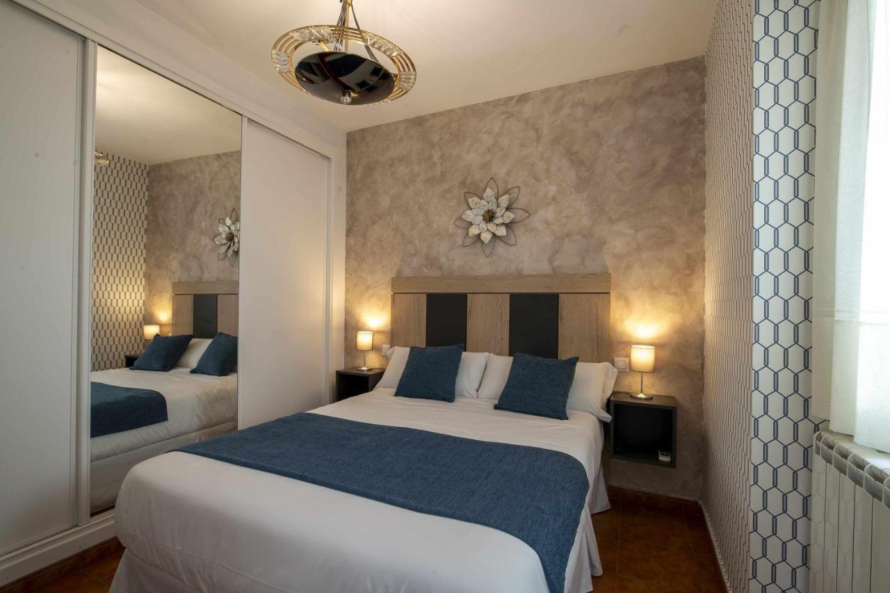Casa Rural La Posada Del 42 Carrascalejo Esterno foto